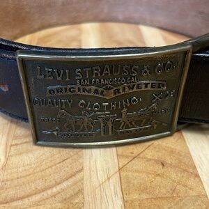 LEVI STRATUSS & CO | Black | Metal | Leather |Signature | Belt & Buckle | 38/95